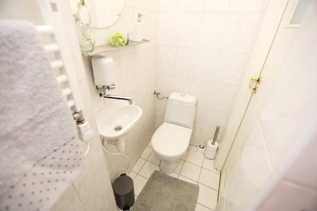 Batorego Cosy Apartment Cracovia Exterior foto