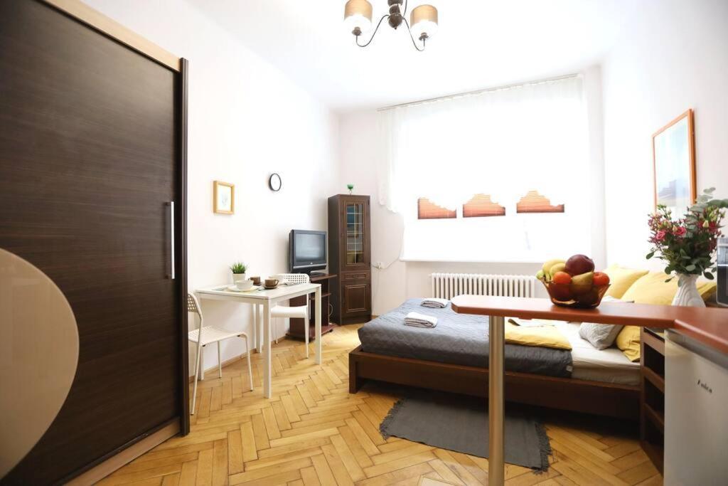Batorego Cosy Apartment Cracovia Exterior foto