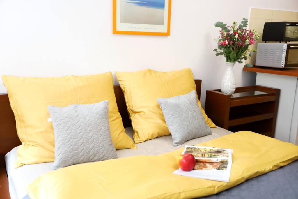Batorego Cosy Apartment Cracovia Exterior foto
